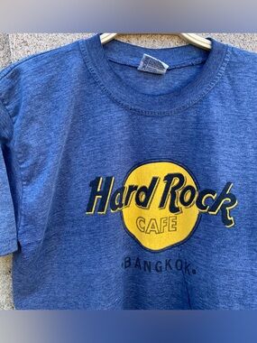 Vintage Hard Rock Cafe Bangkok Blue T shirt Medium Distressed Single stitch